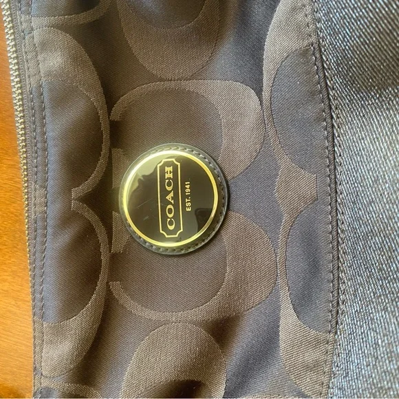 Vintage Coach Brown and Gold Accent Hobo Bag - Picture 3 of 9